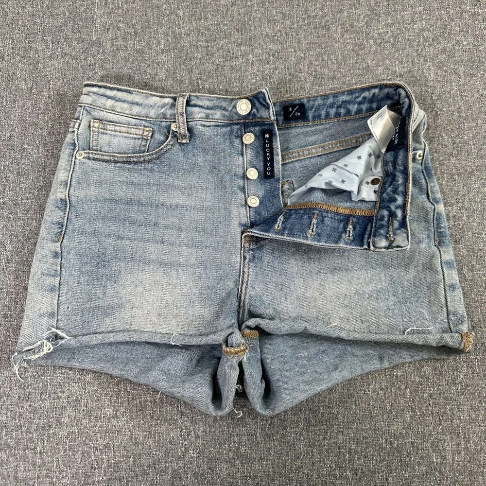 Lucky Brand Lucky You Denim Shorts Women's Size 6/28 Light Wash Stretch Jean Y2K - Picture 2 of 6